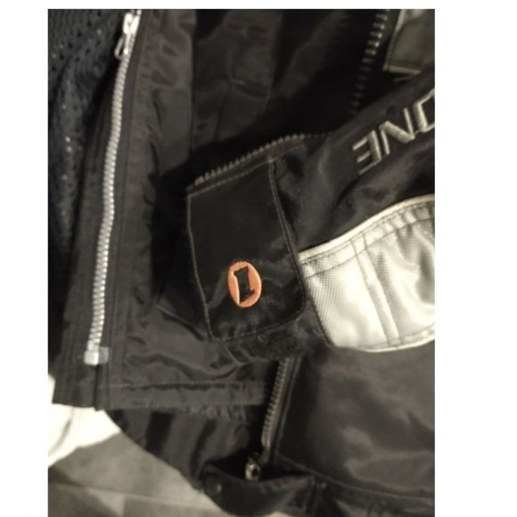 Motorcycle jacket - Picture 10 of 11